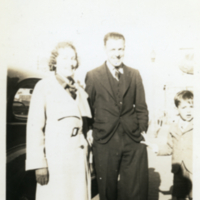 Un homme, une femme et un enfant