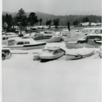 Des bateaux pendant l'hiver